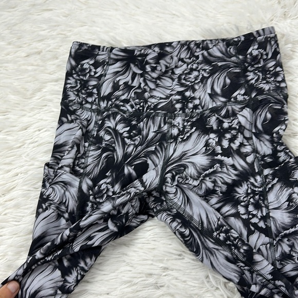 Lululemon Fast & Free Crop II *Nulux 19" Night Garden Ice Grey Black - Picture 3 of 7